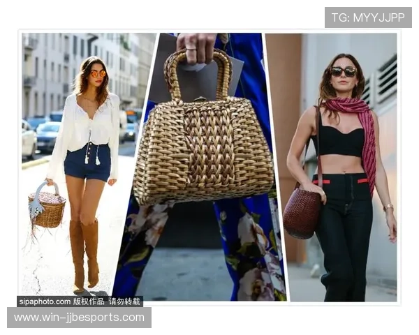 足球球星雨伞成为时尚新宠引领潮流风尚受明星与粉丝追捧 足球球星雨伞成为时尚新宠引领潮流风尚受明星与粉丝追捧